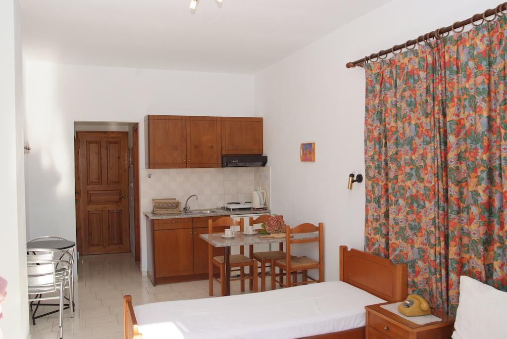 Charoula Apartment Platanias  Ngoại thất bức ảnh
