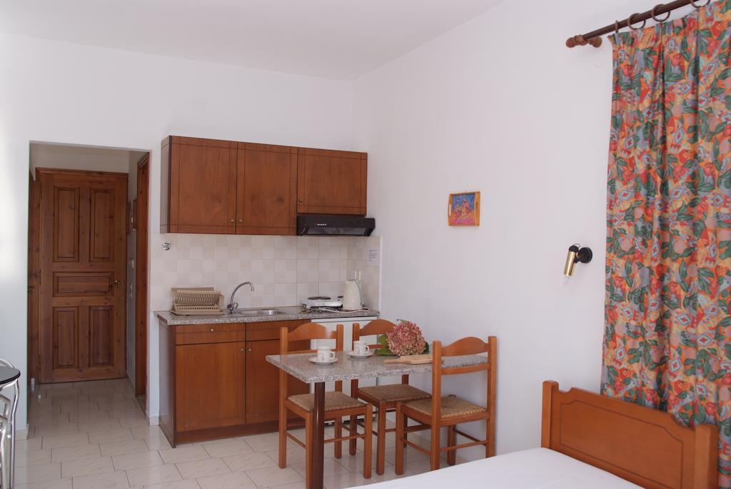 Charoula Apartment Platanias  Ngoại thất bức ảnh