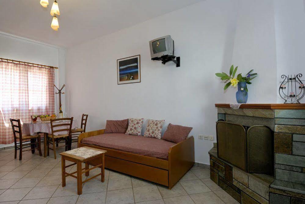 Charoula Apartment Platanias  Ngoại thất bức ảnh